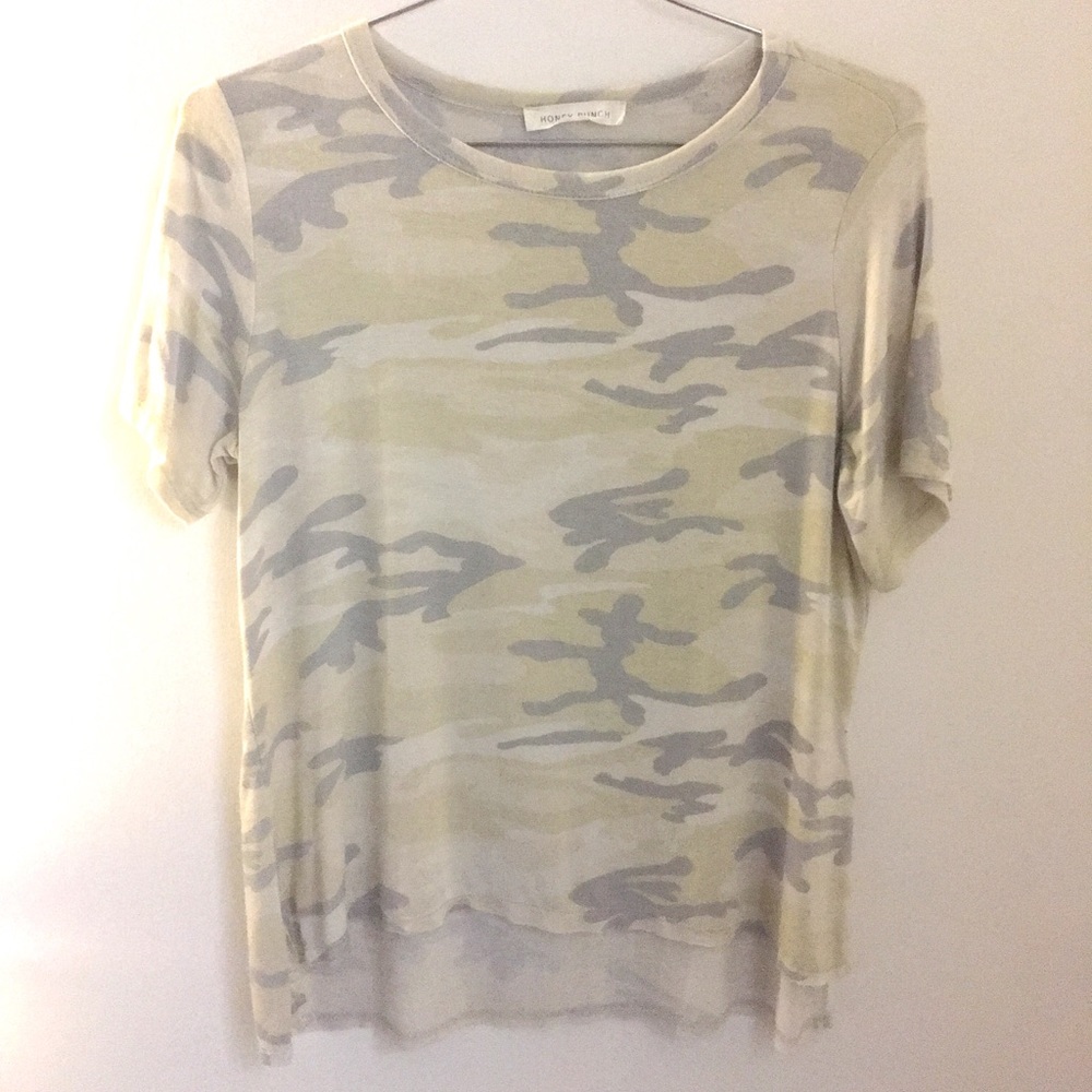 Honey punch basic camo tee